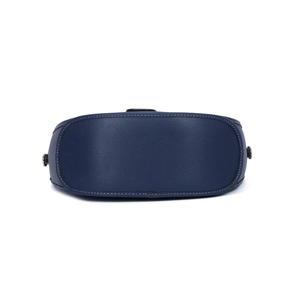 Dessous du Crescendo marine : base arrondie en demi-lune, pour une allure douce et structurée – réf. A-9104
