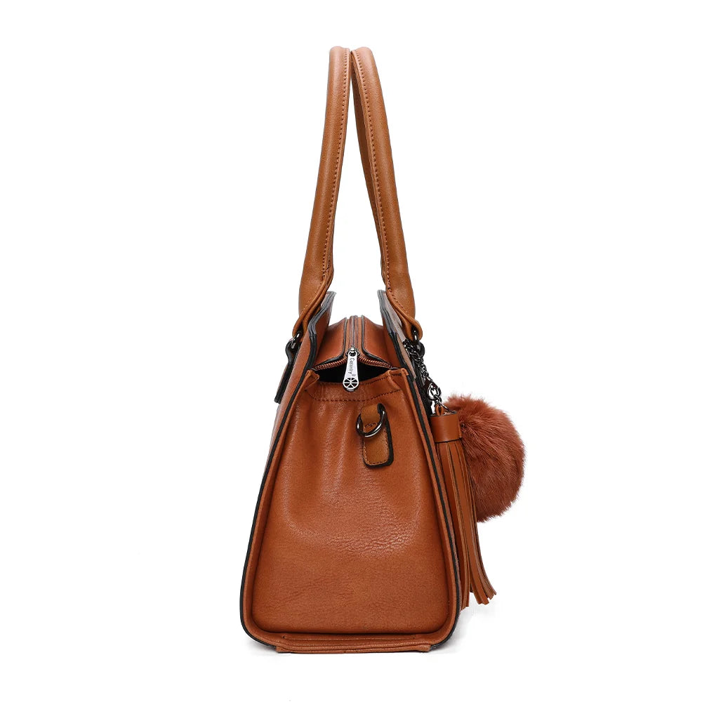 Profil du Le Diane marron : 14 cm de profondeur et attaches de la bandoulière amovible – réf. R-1501