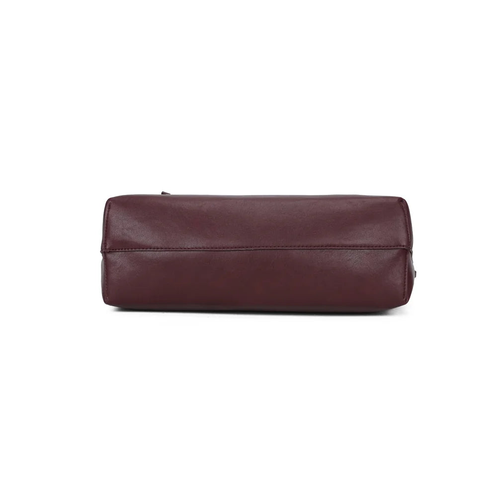 Dessous du cabas Élance bordeaux, une base nette dans le même synthétique lisse – réf. A-8721-1