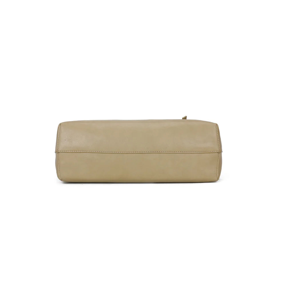 Dessous du cabas Élance taupe, une base nette dans le même synthétique lisse – réf. A-8721-1