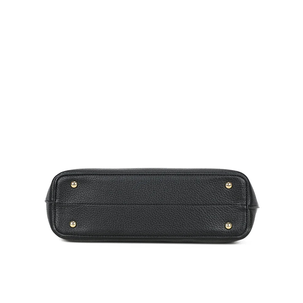 Dessous du cabas Le Hudson coloris noir, en simili cuir grainé assorti au reste du sac – réf. R-2054