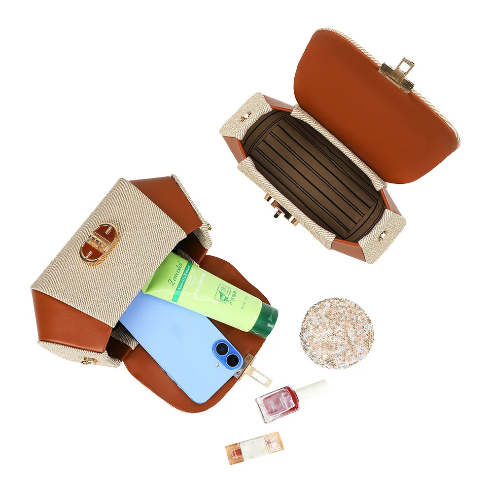 Intérieur du Le Léa taupe/marron : compartiment principal pour téléphone, rouge à lèvres et essentiels – réf. YL-26008