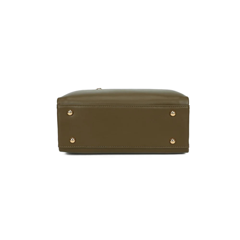 Dessous du sac Le Lorian vert foncé, vu à plat pour apprécier sa forme bowling de 11 cm de profondeur – réf. R-2069