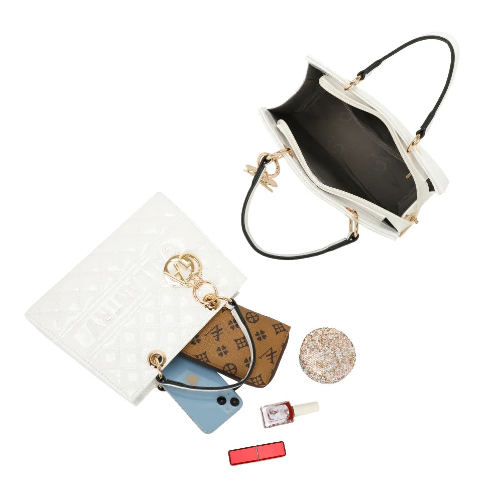 Intérieur du Matelassé Chic blanc : fermeture zippée et place pour smartphone et maquillage – réf. C-0169-1
