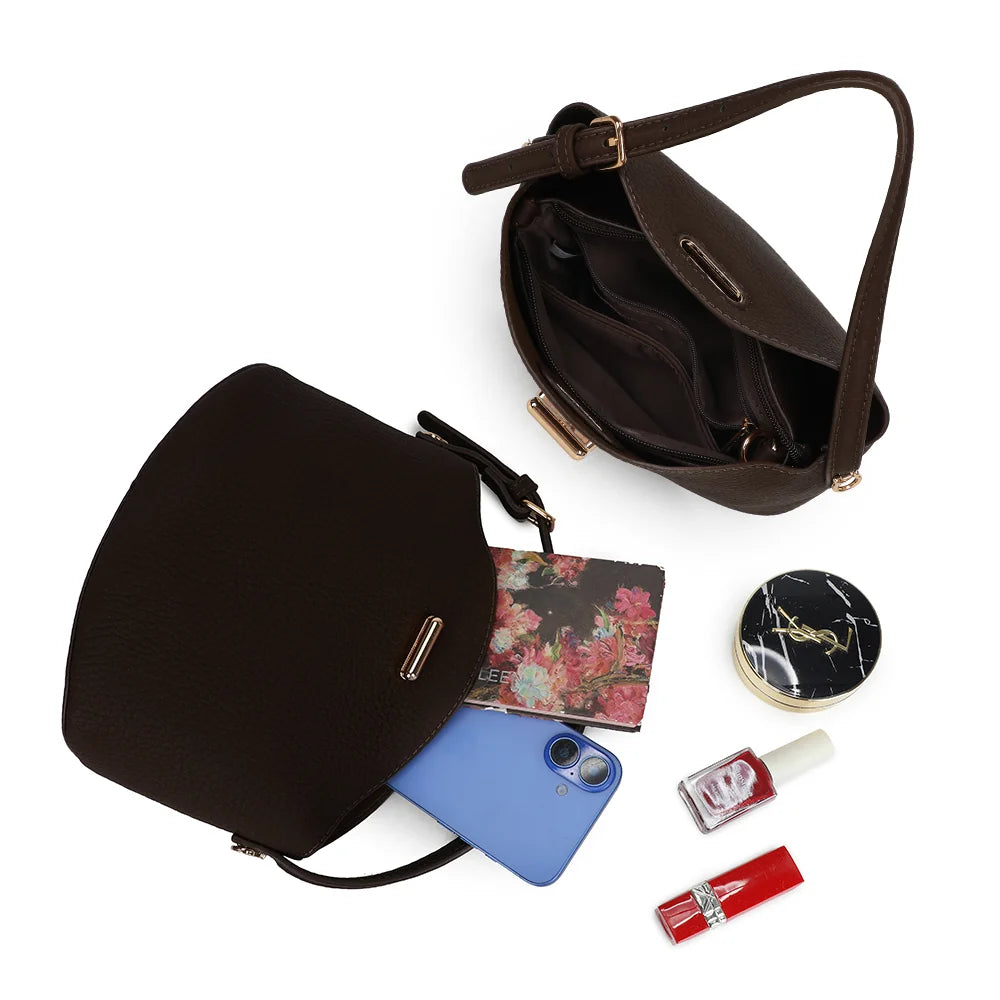 Intérieur du Mélaris café : compartiments et poche zippée pour ranger téléphone, rouge à lèvres et poudrier – réf. A-9182