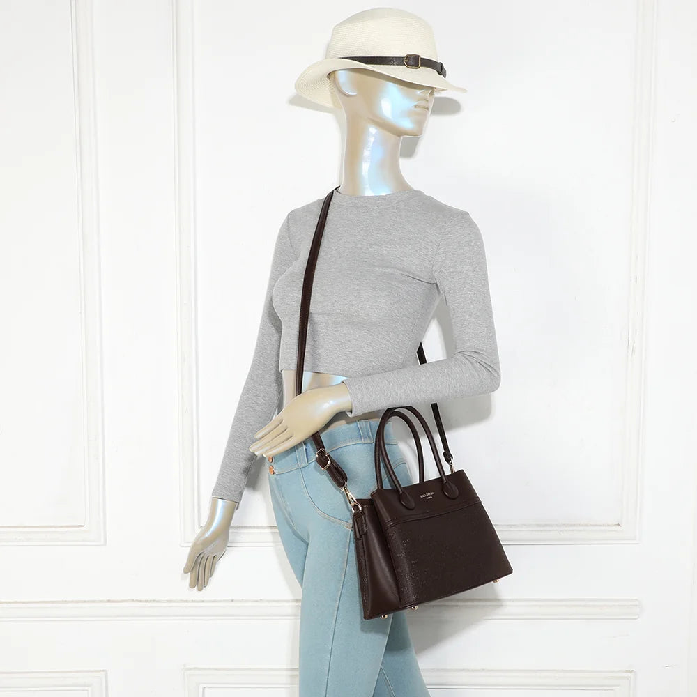 Sac à main femme Le Mélys café porté, à la main ou en bandoulière grâce à sa sangle amovible – réf. R-2072
