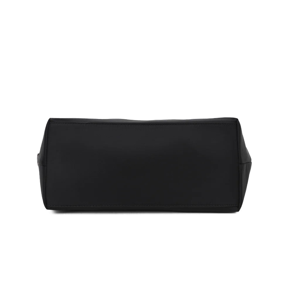 Dessous du cabas Le Meralis noir, une base large pour emporter les affaires du quotidien – réf. Z-06-1