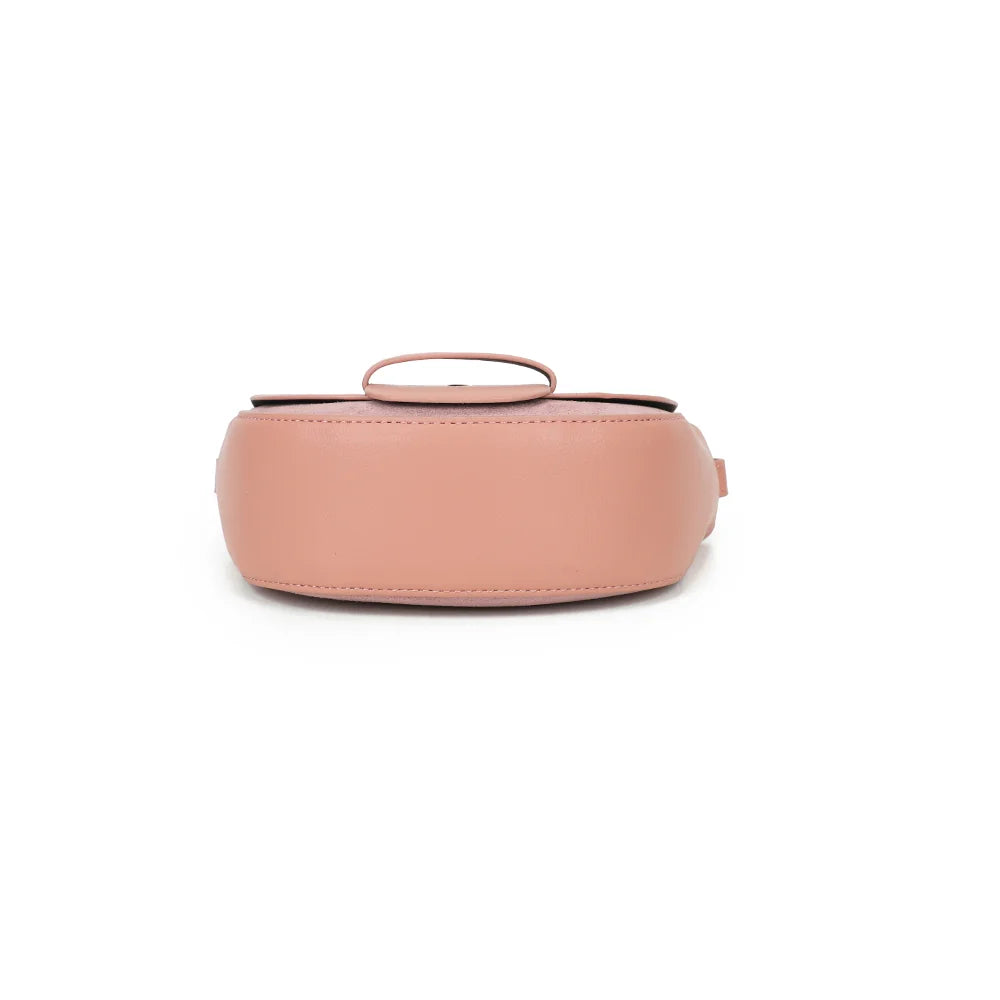 Dessous du Mielia rose foncé, base arrondie qui dessine la silhouette demi-lune du sac – réf. DQ-8665-1