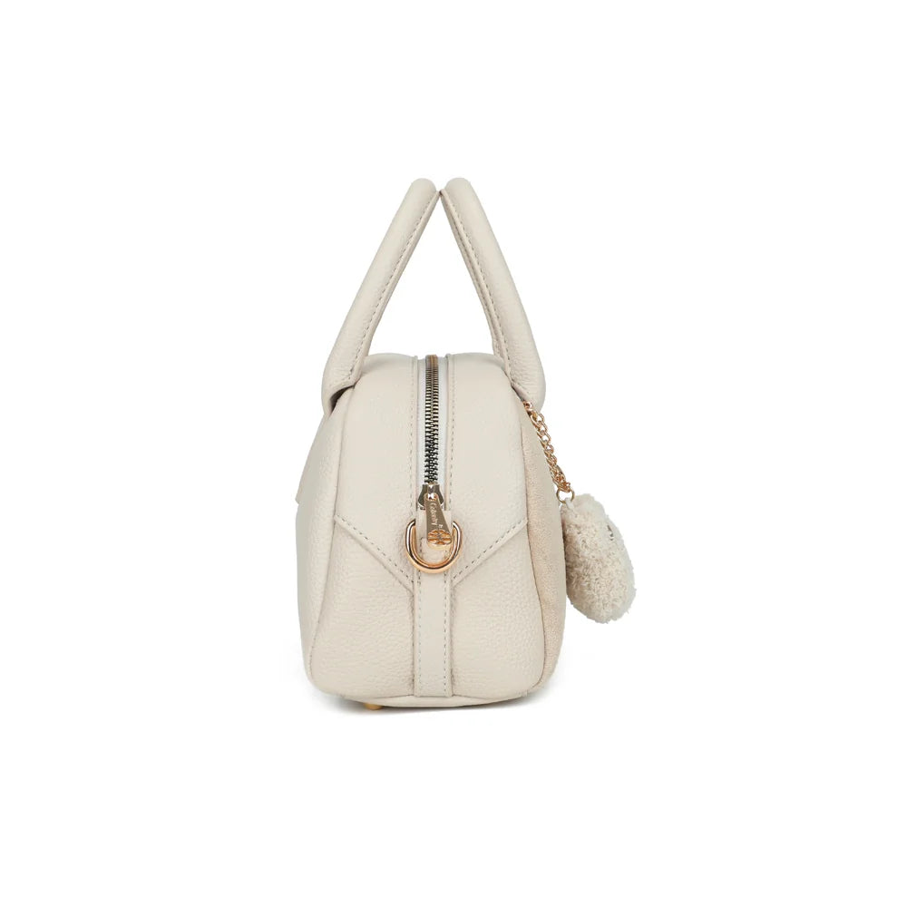 Profil du Mistral beige : forme arrondie de 12 cm de profondeur et anneau doré pour la bandoulière – réf. R-2070