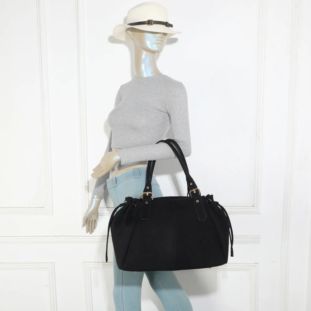 Sac porté épaule femme Le Montélia noir, porté à l’épaule grâce à ses anses de 19 cm – réf. M-62080-6