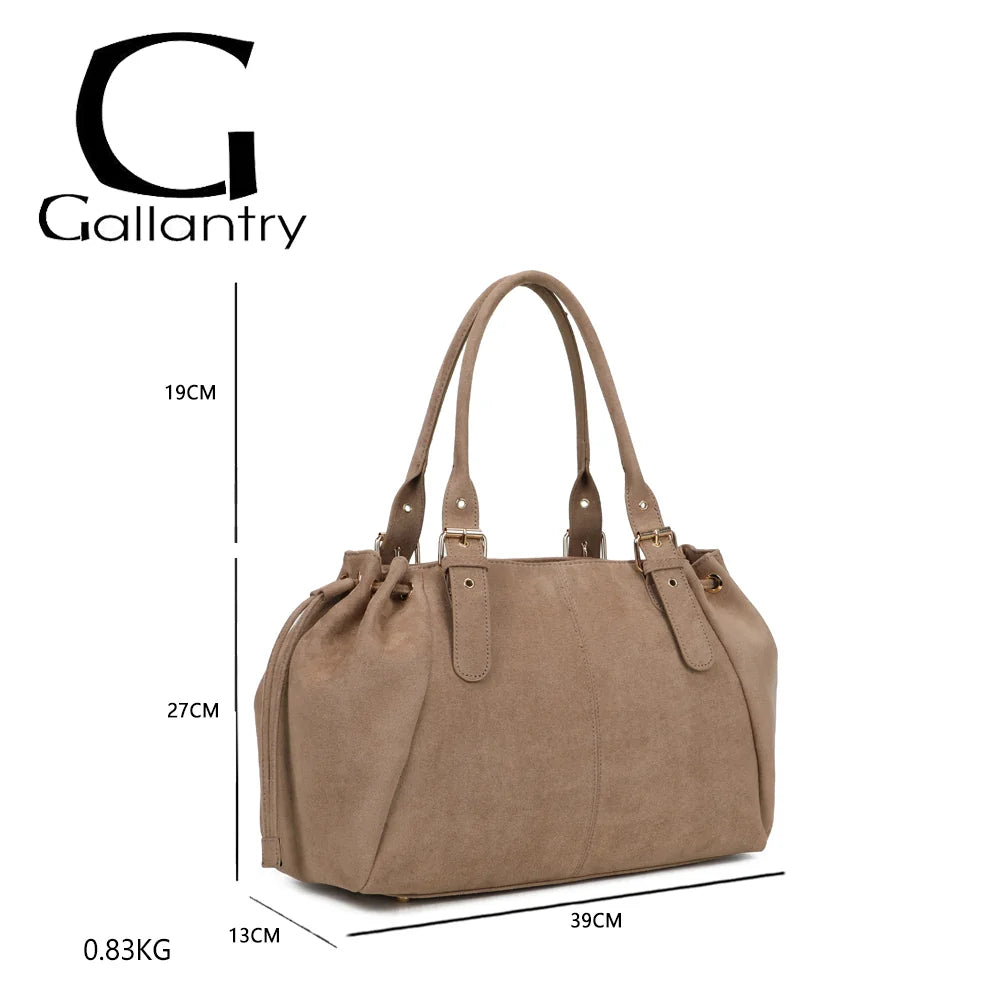 Dimensions du Montélia taupe foncé : 39 × 13 × 27 cm, hauteur des anses 19 cm, poids 0,83 kg – réf. M-62080-6