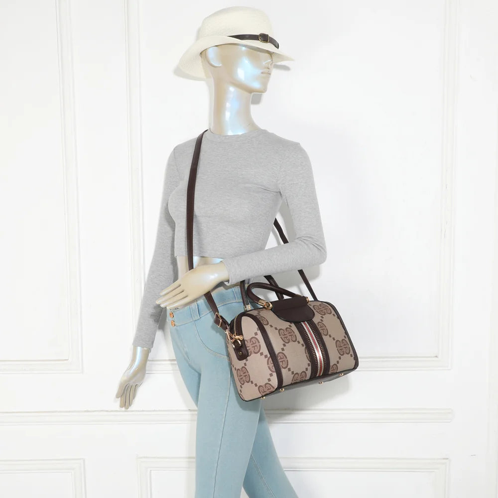 Sac à main femme Le Montieri brown/coffee porté, à la main par ses anses ou en bandoulière – réf. M-9364-20