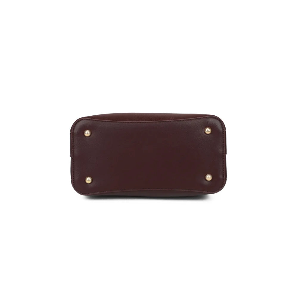 Dessous du sac Le Noctis bordeaux, vu à plat pour apprécier sa base – réf. G-7504-2