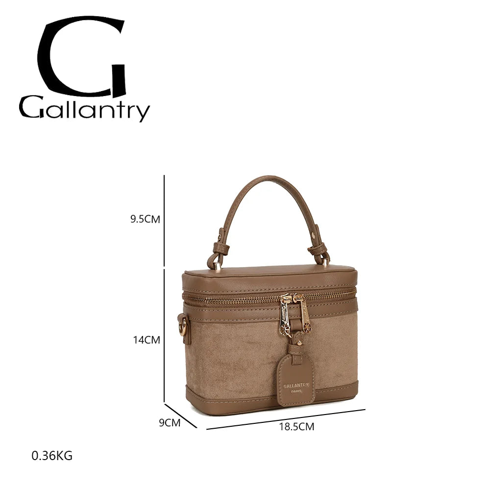 Dimensions du Nohé taupe foncé : 18,5 × 9 × 14 cm, poignée de 9,5 cm et poids de 0,36 kg – réf. A-9187