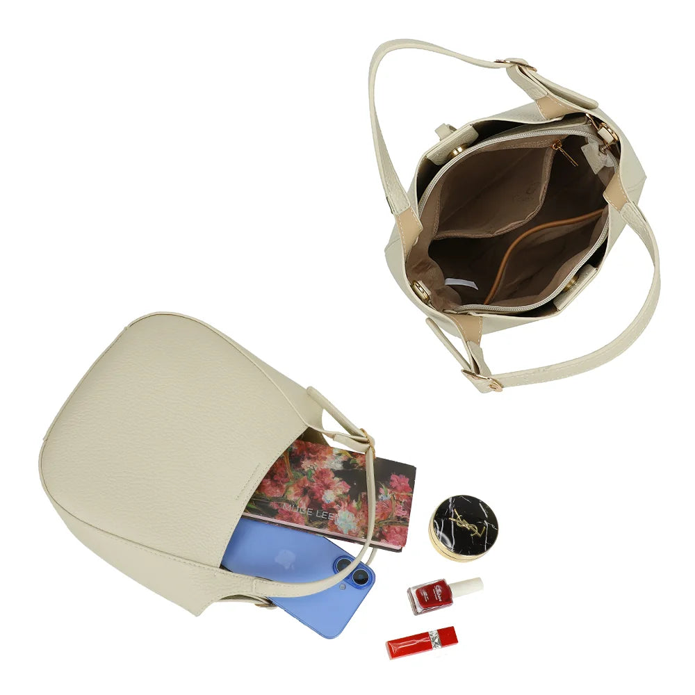 Intérieur du Le Nolan beige : compartiment principal zippé pour téléphone et petits essentiels – réf. KJ-62098