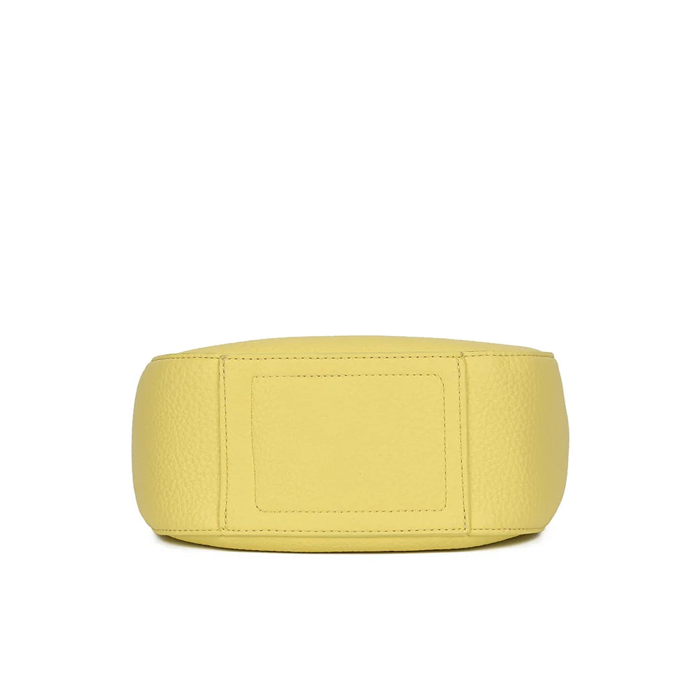 Dessous du Le Nolan jaune, base arrondie en simili cuir grainé aux coutures nettes – réf. KJ-62098