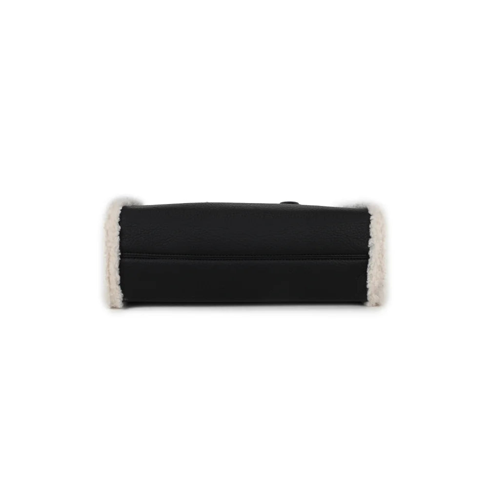 Dessous du sac Le Oural noir, format structuré de 34 cm de large bordé de mouton écru – réf. A-9183
