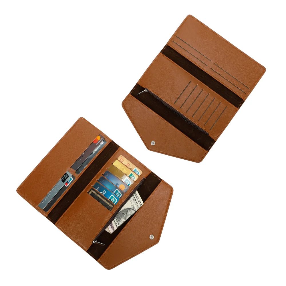 Intérieur du Petit Fidèle camel : fentes pour cartes, compartiments à billets et poche zippée – réf. YM-72012