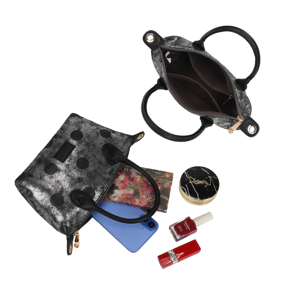 Intérieur du Le Polka thesilver : compartiment zippé et poche intérieure pour les petits essentiels – réf. Z-05-10