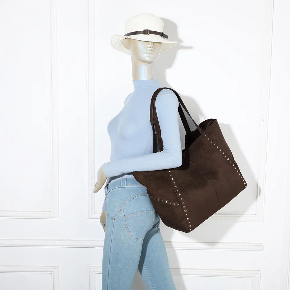 Cabas femme Le Rivana coffee porté à l’épaule grâce à ses deux anses de 28 cm – réf. M-9457-AIR