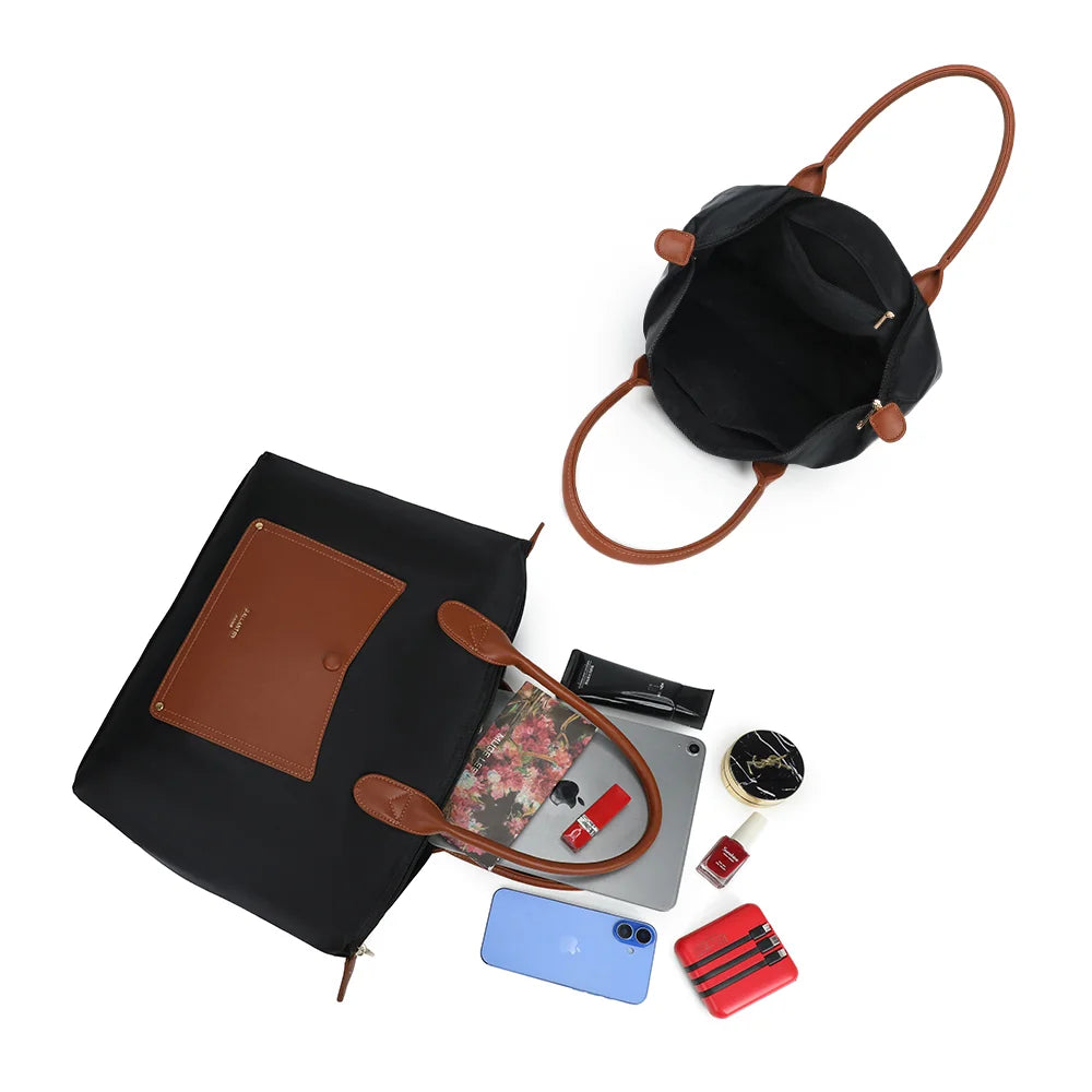 Intérieur du Roseau noir : grand compartiment zippé et poche intérieure zippée, tablette comprise – réf. Z-02-1