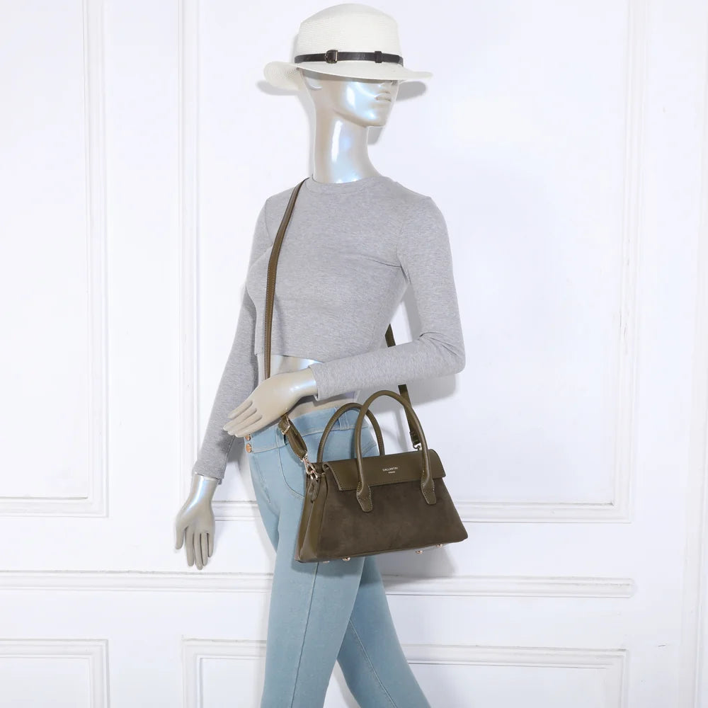 Sac à main femme Le Ségur vert foncé porté à la main ou en bandoulière, format compact et élégant – réf. A-9189