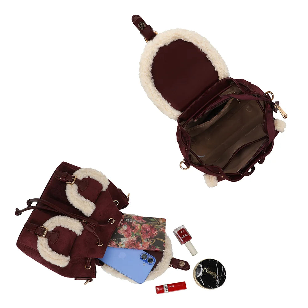 Intérieur du Le Sherpa bordeaux : compartiment principal et poche zippée pour téléphone et petits essentiels – réf. A-9174