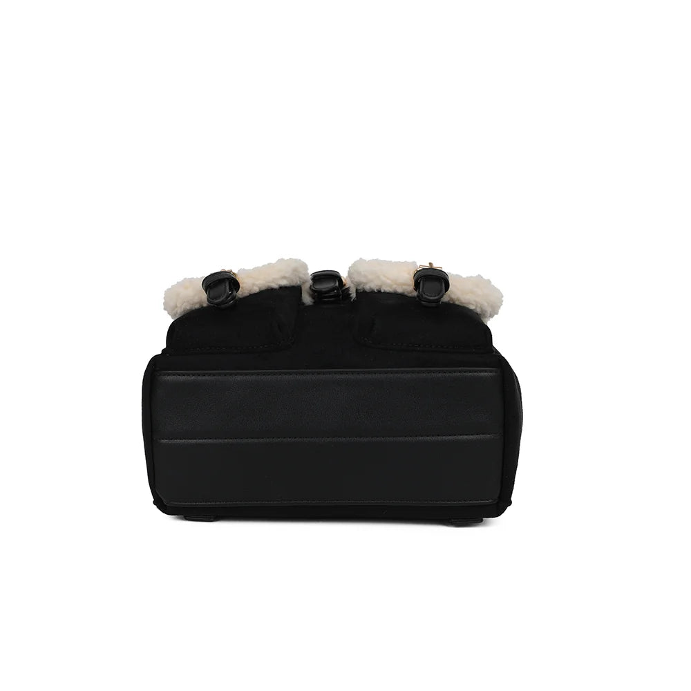 Dessous du sac Le Sherpa noir, format compact de 23 × 10 cm pour les essentiels du quotidien – réf. A-9174