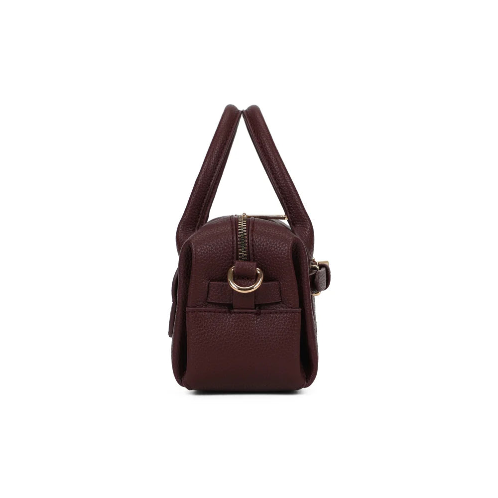 Profil du Le Soft Glam bordeaux : anneau doré latéral pour accrocher la bandoulière amovible – réf. R-2064-1
