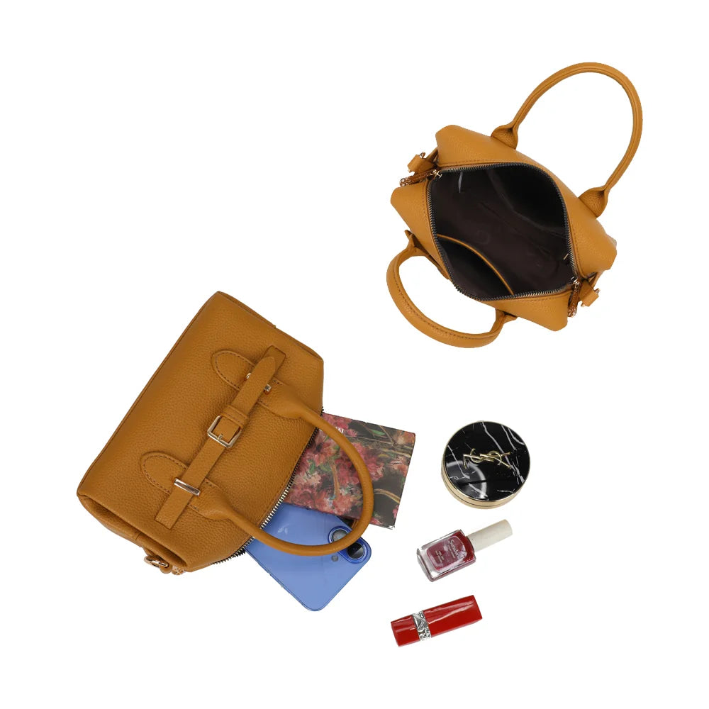 Intérieur du Le Soft Glam jaune foncé : compartiment zippé pour téléphone, poudrier et rouge à lèvres – réf. R-2064-1