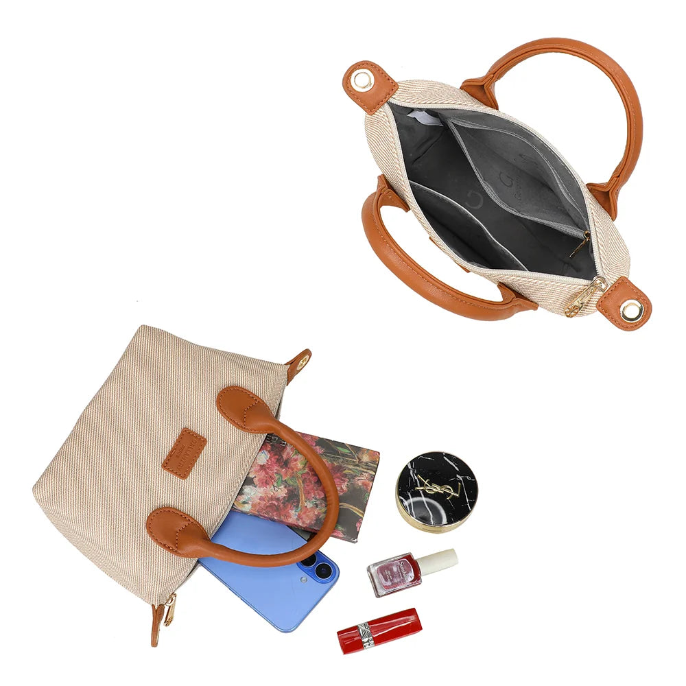 Intérieur du Soléa taupe/marron : fermeture zippée, doublure synthétique et poches plaquées – réf. Z-05-5