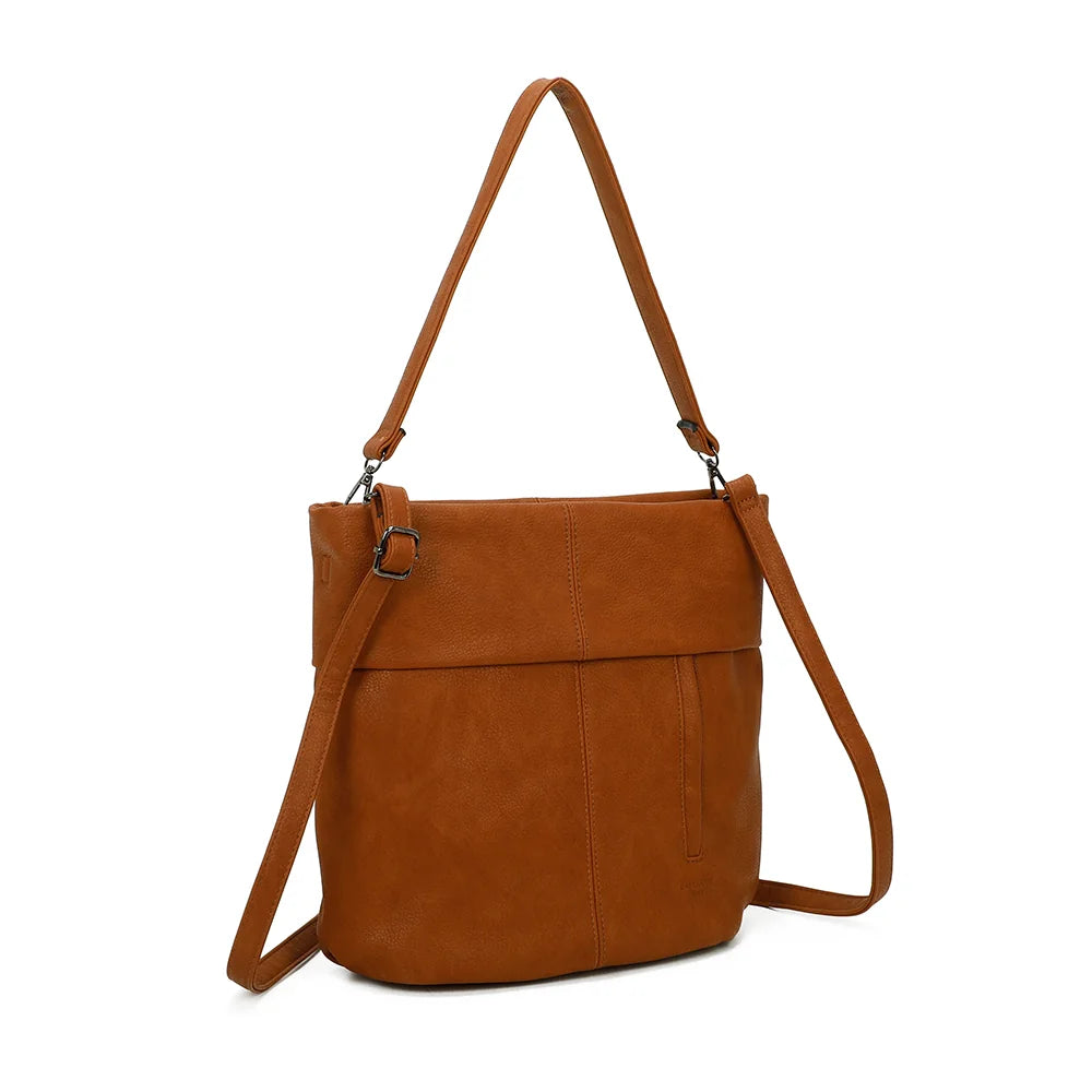 Le Tote Chic camel vu de trois quarts : silhouette arrondie, anse d’épaule et bandoulière réglable – réf. KJ-62035