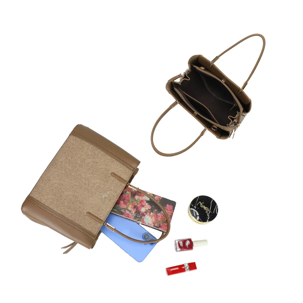 Intérieur du Valdora taupe foncé organisé en plusieurs compartiments pour téléphone et essentiels – réf. G-7513