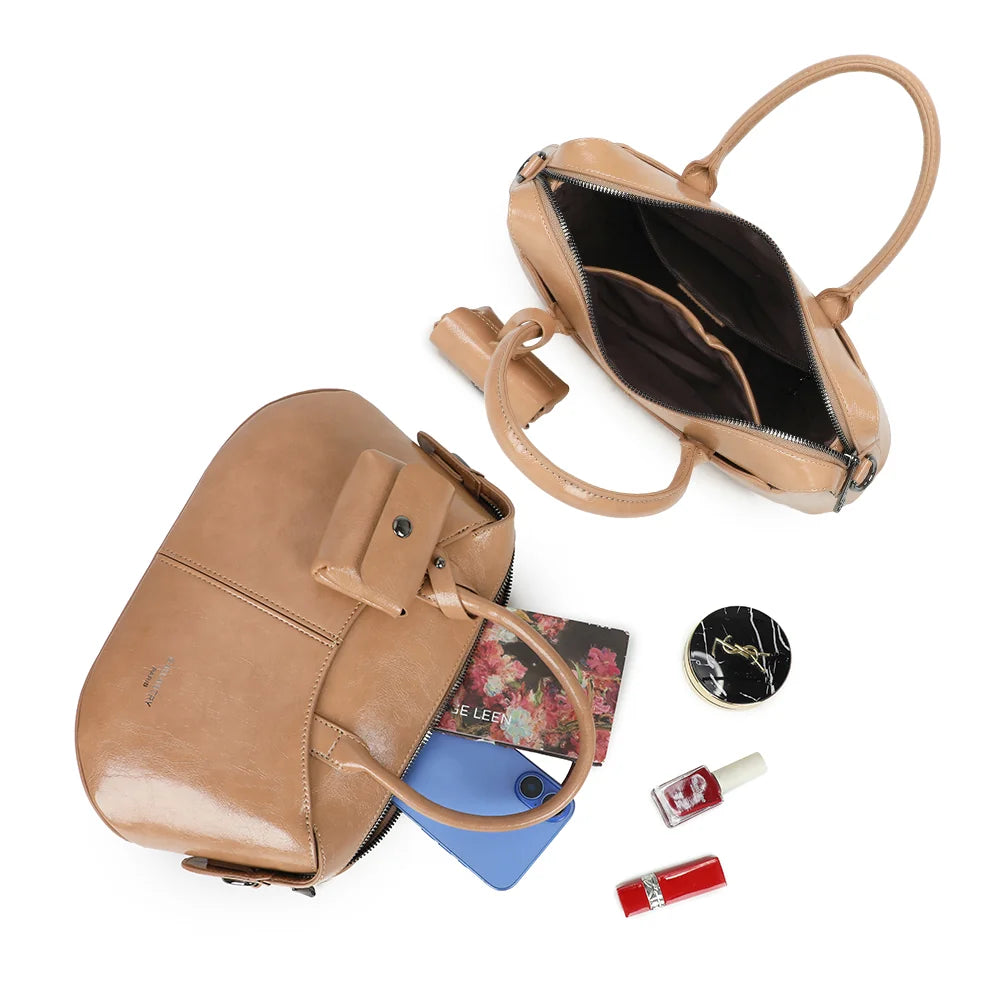 Intérieur doublé du Le Vellino taupe, ouverture zippée et poches pour ranger les petits essentiels – réf. LS-76001