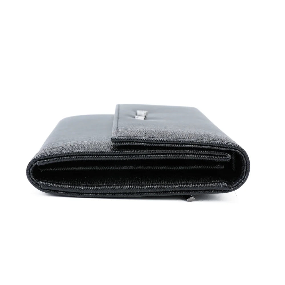Profil de la pochette Lina noir : 3 cm d’épaisseur seulement, silhouette fine et légère – réf. L-86006