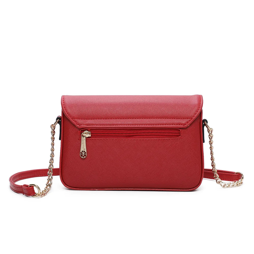 Dos de Lisa rouge, surface synthétique à la texture saffiano et lanière de bandoulière – réf. C-7097
