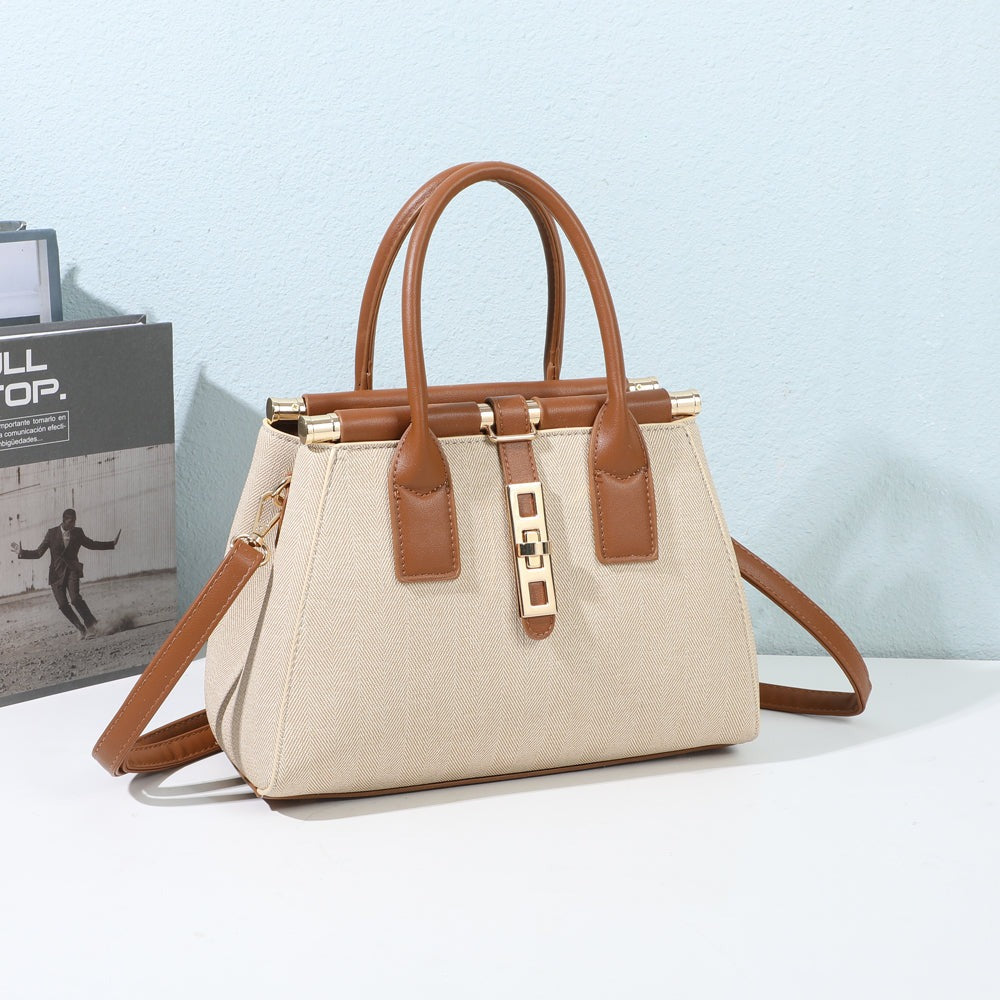 Sac à main Loria Signature Taupe/Marron posé dans un décor d’intérieur – visuel d’ambiance créé avec l’IA – Gallantry Paris