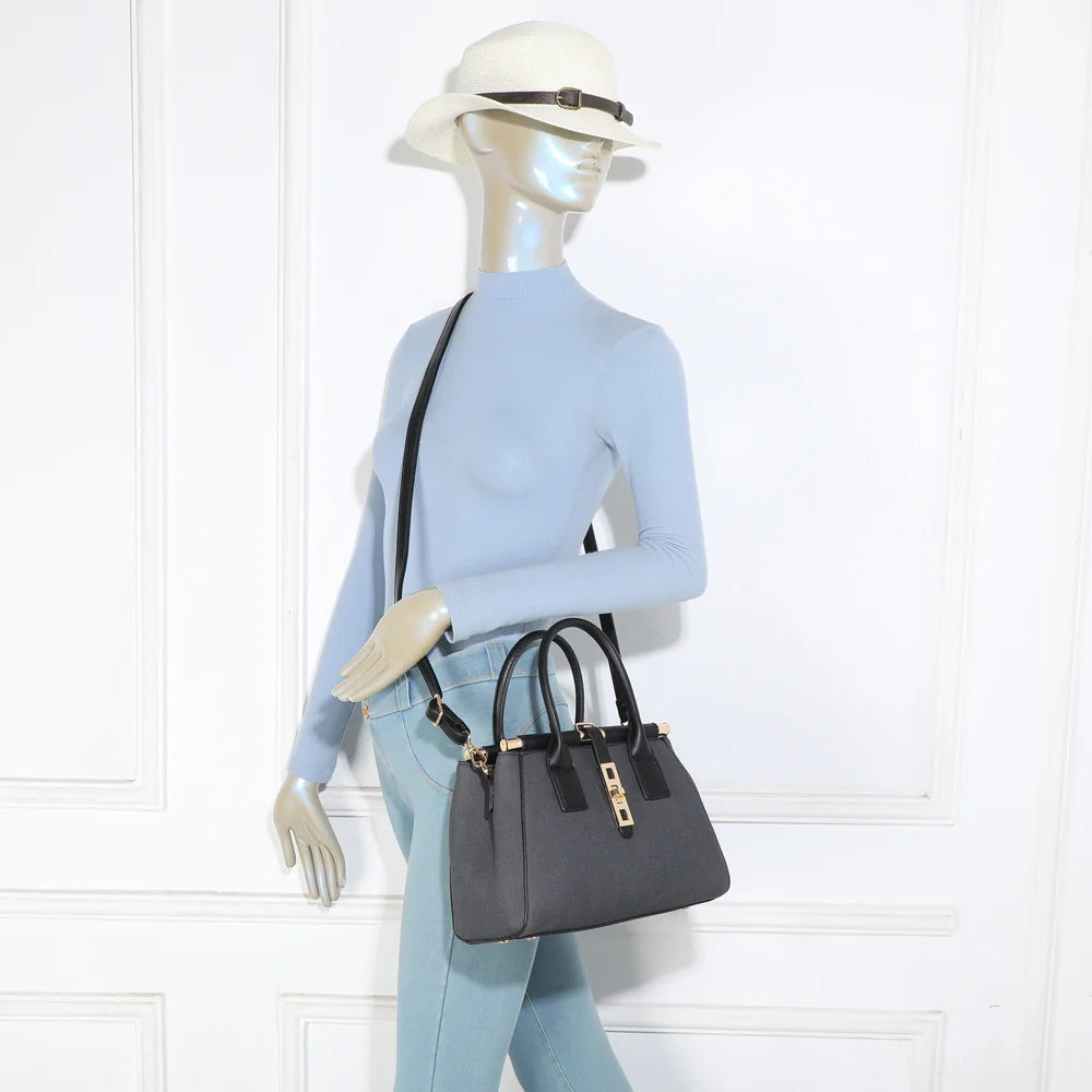Sac à main femme Loria Signature noir porté, élégant à la main comme en bandoulière – réf. A-9165