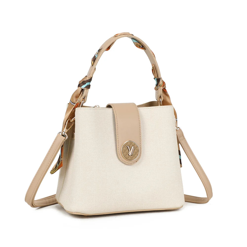 Luma beige/taupe vu de trois quarts : forme structurée, anse habillée d’un foulard imprimé noué – réf. A-9146