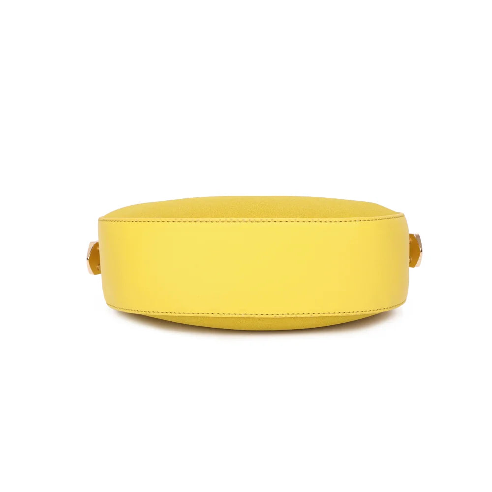 Dessous du Luméra jaune : base arrondie aux contours lisses, dans la continuité de la forme demi-lune – réf. A-9151
