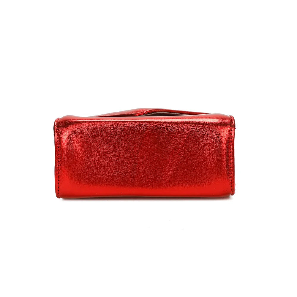 Dessous du Luna rouge : base rectangulaire de 17 × 7,5 cm pour un sac qui tient bien posé – réf. R-1916