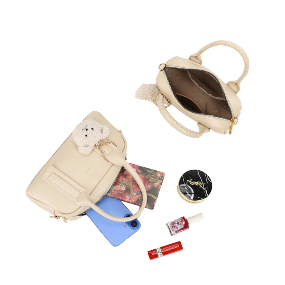 Intérieur du Lya beige : compartiment principal zippé pour téléphone, clés et maquillage – réf. KJ-62067