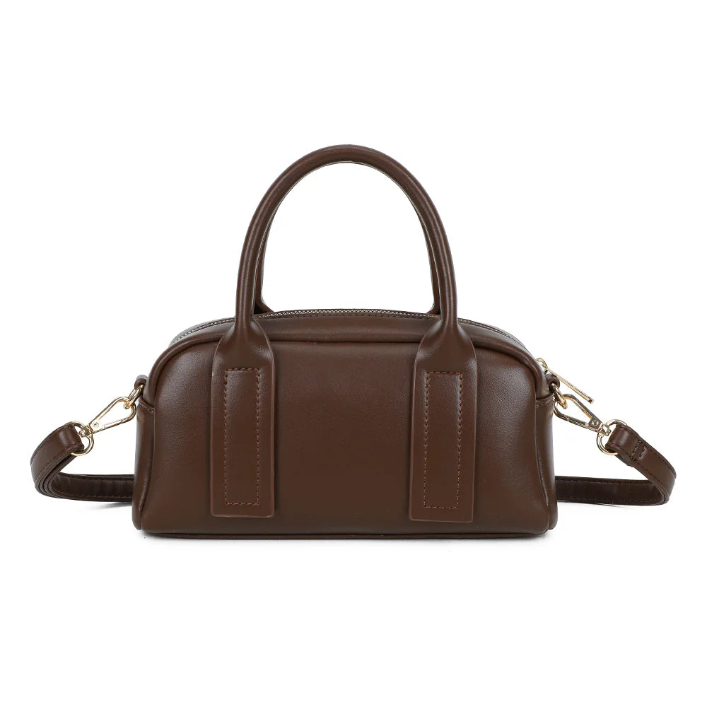 Dos du sac Lya café : surface synthétique lisse, pattes d’anses surpiquées et silhouette compacte – réf. KJ-62067