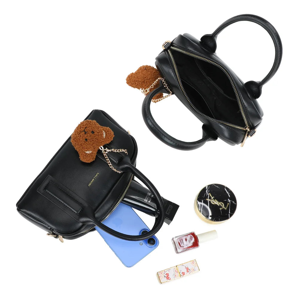 Intérieur du Lya noir : compartiment principal zippé pour téléphone, clés et maquillage – réf. KJ-62067