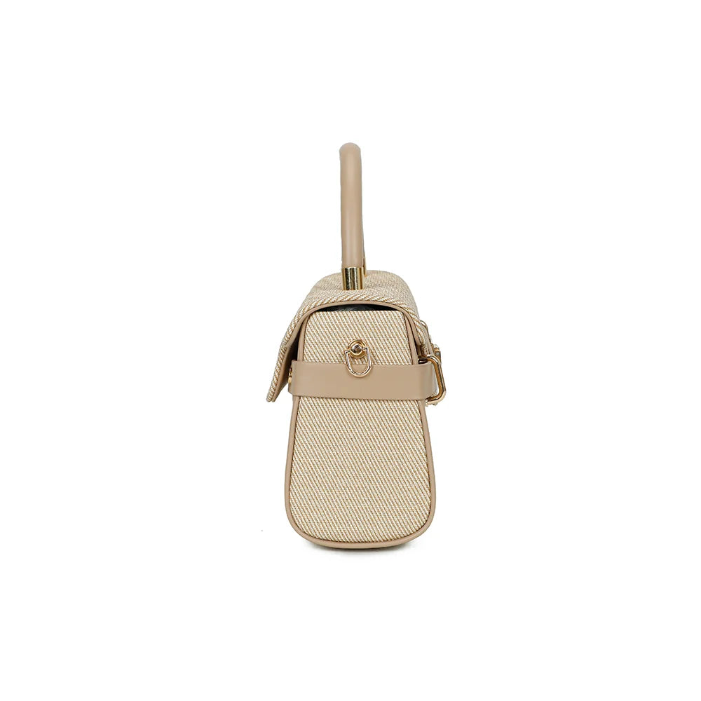 Profil du Lysia taupe : côté texturé et attache dorée de la bandoulière amovible – réf. YL-26007