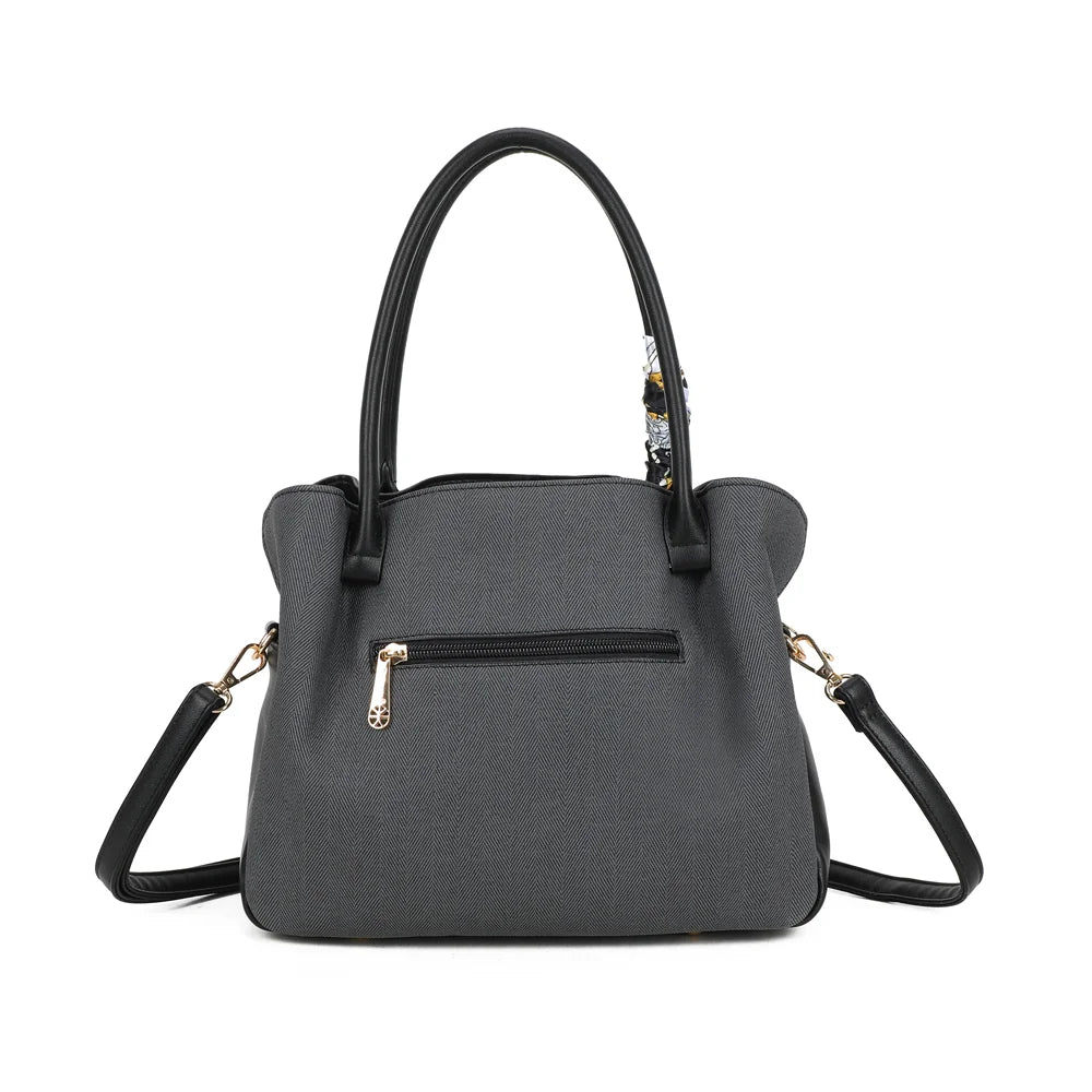 Dos du Mademoiselle Canvas noir avec sa poche zippée, pratique pour le téléphone ou les cartes – réf. A-9157