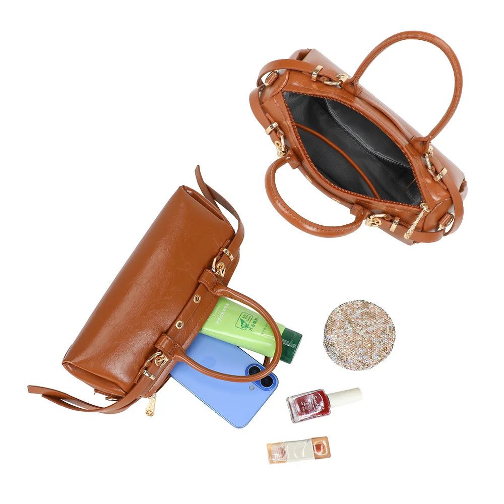 Intérieur zippé du sac Maïa marron : compartiment central et poches pour l’essentiel – réf. KJ-62062