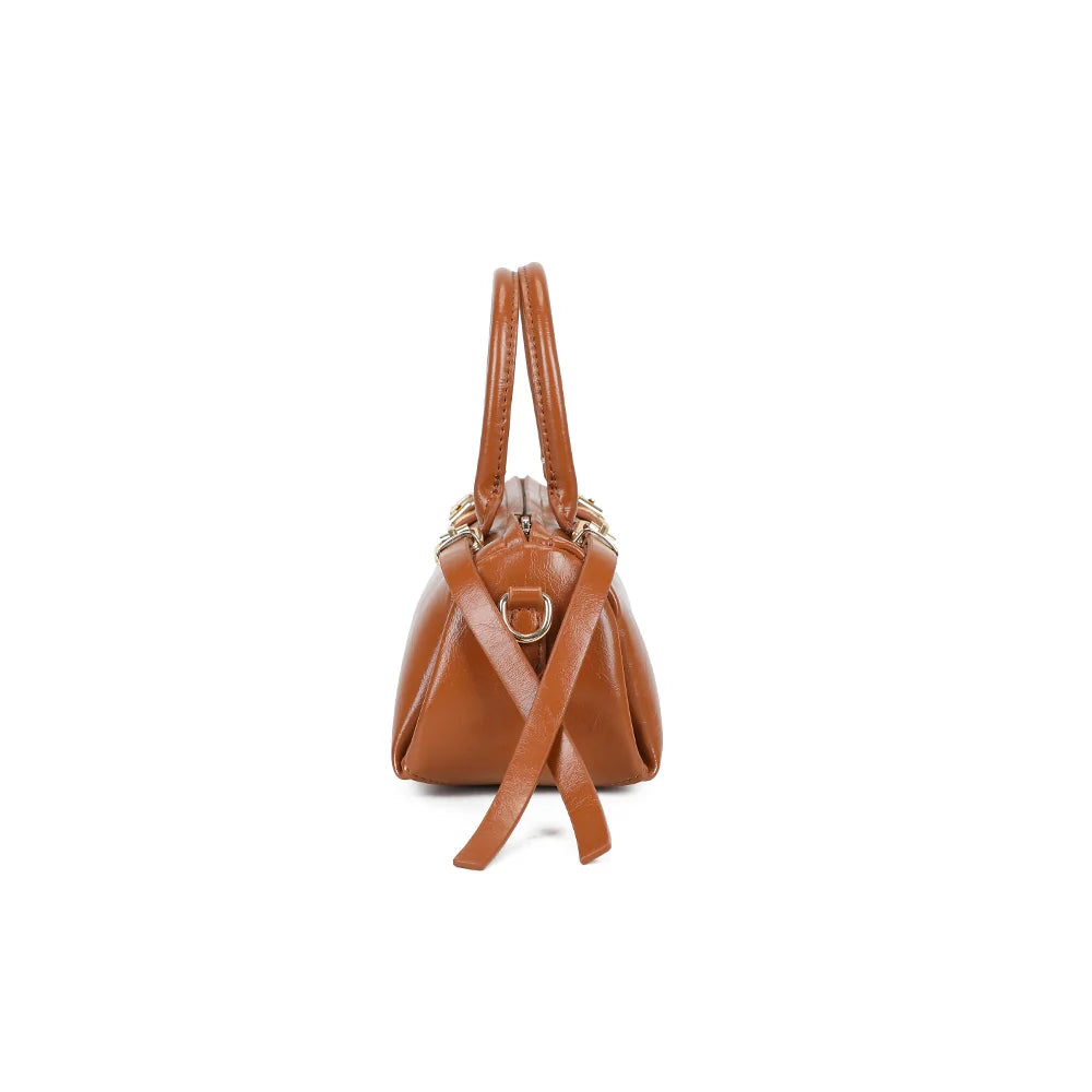 Profil du sac Maïa marron avec son attache de bandoulière à mousqueton doré – réf. KJ-62062