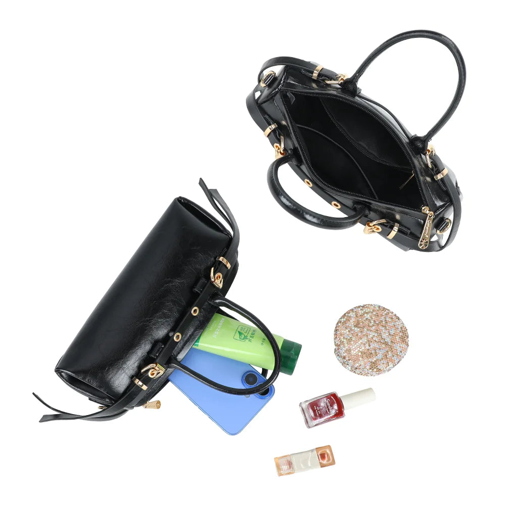 Intérieur zippé du sac Maïa noir : compartiment central et poches pour l’essentiel – réf. KJ-62062