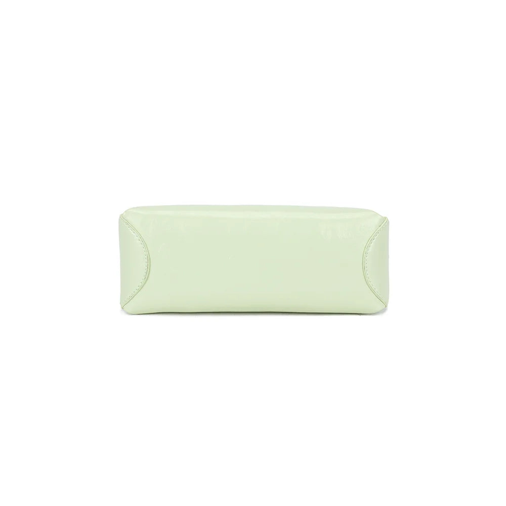 Dessous du sac Maïa vert clair, forme baril compacte de 24 × 10 × 10 cm – réf. KJ-62062